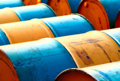 Участники МЭА решили высвободить рекордные объемы резервной нефти