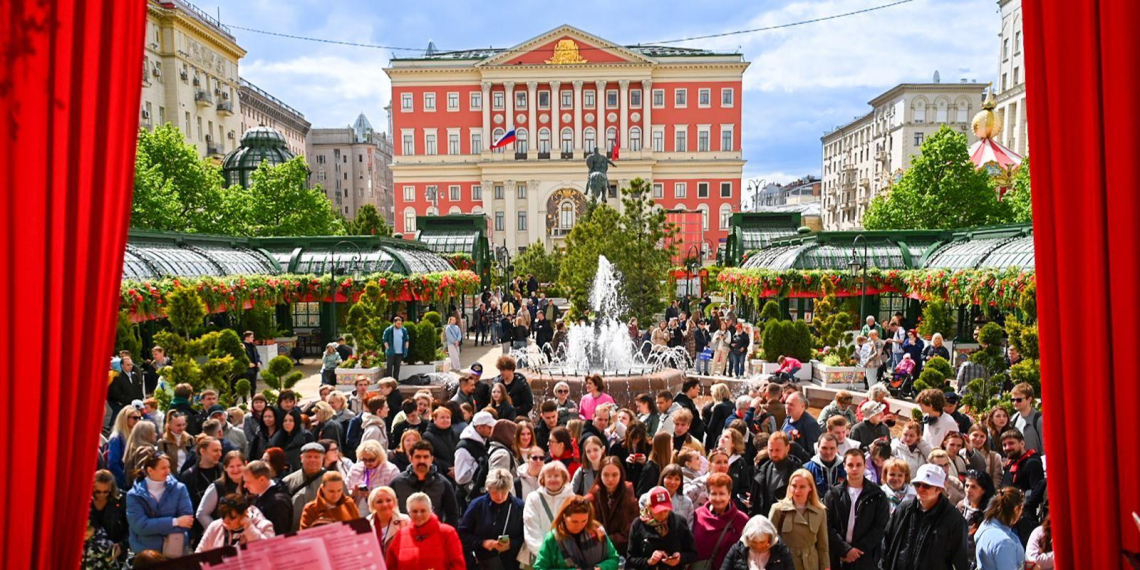 Мэр Москвы поздравил жителей столицы с Первомаем