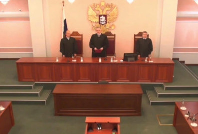 Верховный суд вернул Полине Лурье купленную у Ларисы Долиной квартиру