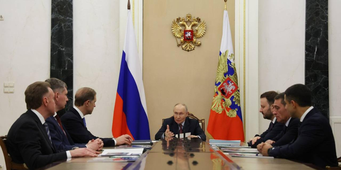 Владимир Путин провёл совещание по развитию химической промышленности