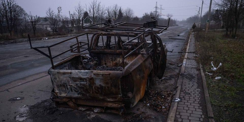 Зеленский заявил о готовности провести референдум по отводу войск из Донбасса