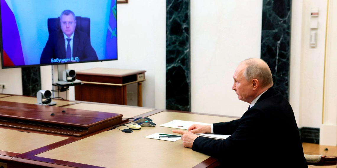 Владимир Путин пожелал успехов губернатору Астраханской области на предстоящих выборах 