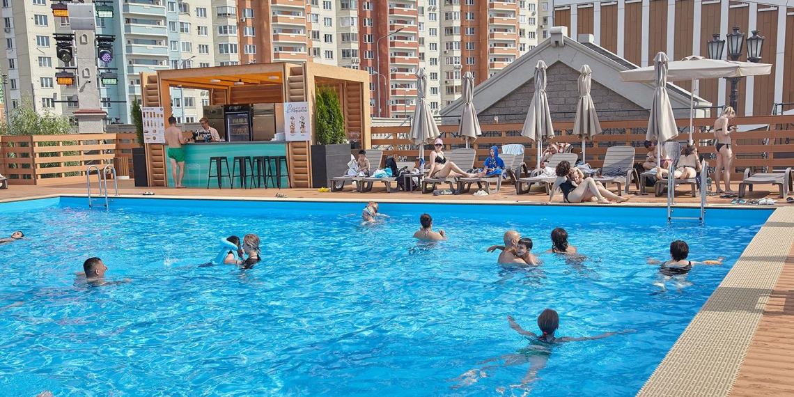 В рамках "Лета в Москве" в парках и на фестивальных площадках откроются бассейны