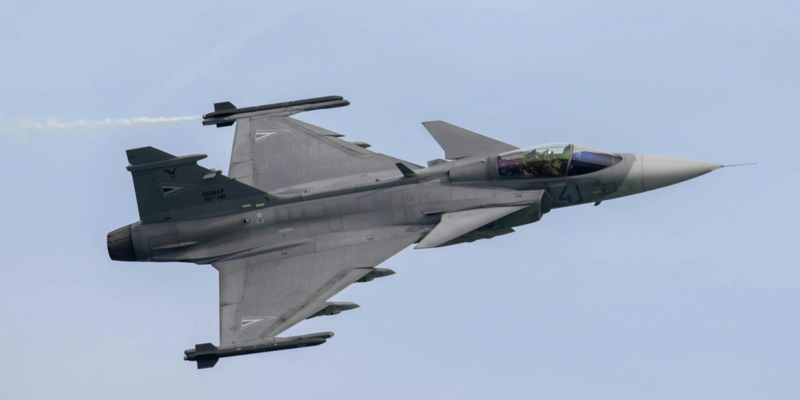 Швеция опровергла передачу Украине истребителей Gripen