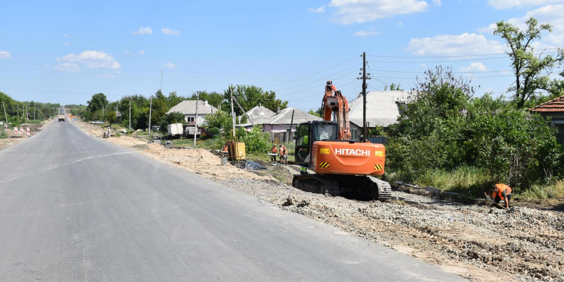 В ЛНР обновлено 200 километров асфальтового покрытия 