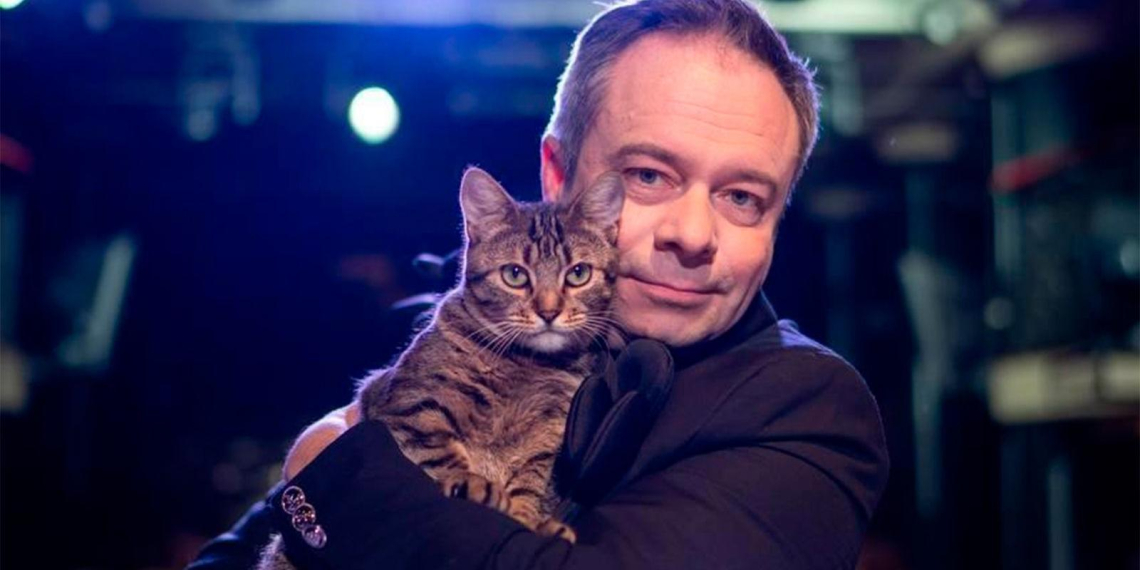 Куклачёв рассказал о триумфе спасённой из зоны СВО кошки в дебютном спектакле