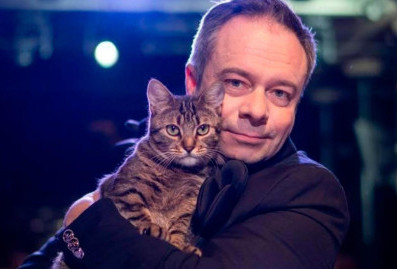 Куклачёв рассказал о триумфе спасённой из зоны СВО кошки в дебютном спектакле