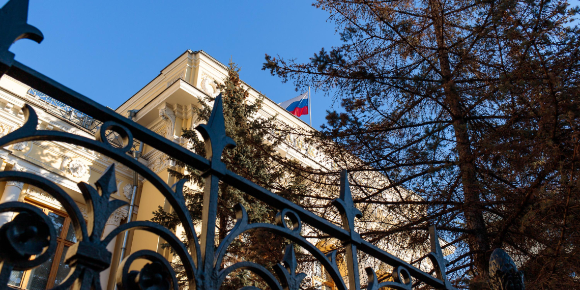 Центробанк усомнился в перспективах разблокировки замороженных активов россиян на Западе