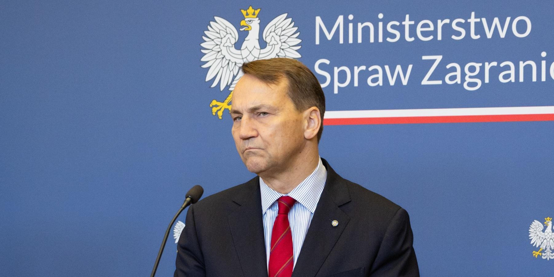 Польша призвала обсудить перехват ракет над Украиной