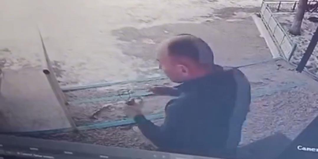 В Казахстане начальника отдела полиции уволили за стрельбу из рогатки в подчиненных