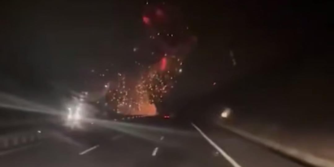 Истребитель F-16 упал на трассу в Турции