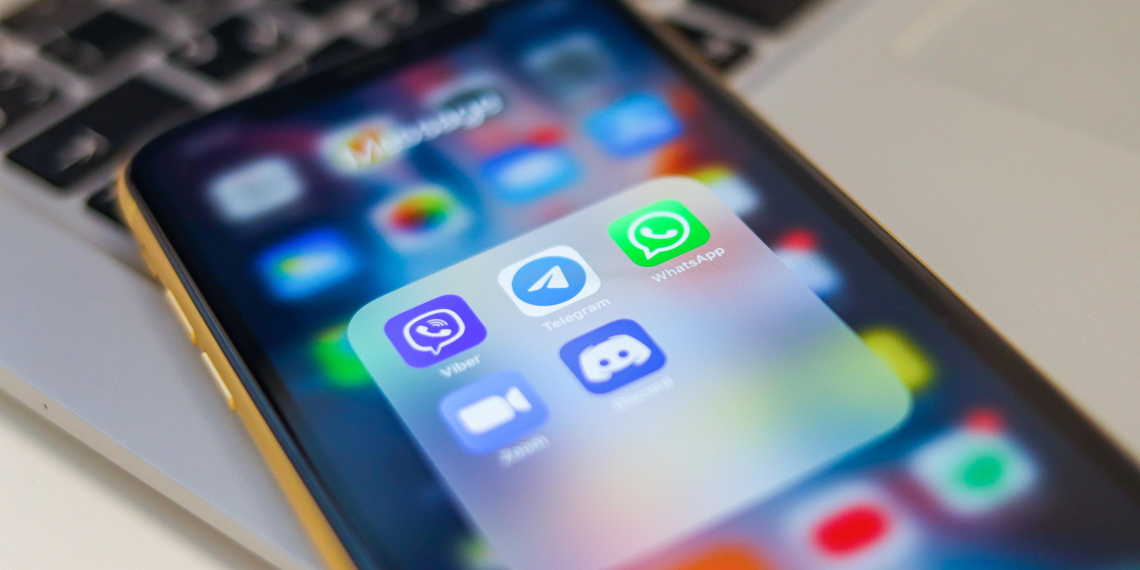 Telegram впервые опередил WhatsApp по объему трафика в России