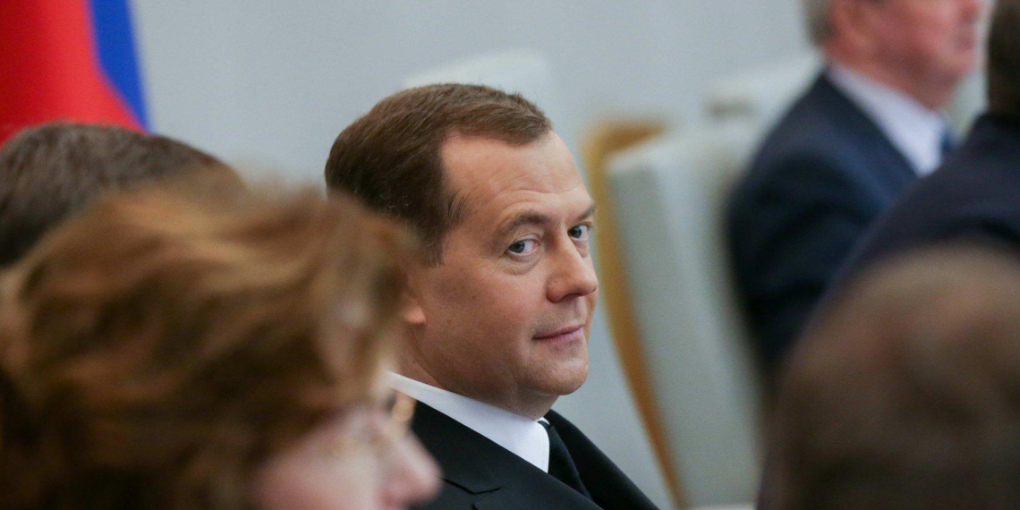Медведев предсказал, когда "вернется" Трамп после резкой смены позиции по Украине