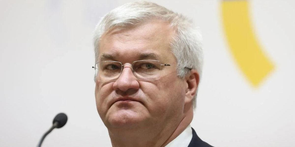 Киев резко ответил Венгрии на призыв прекратить угрозы после ударов по "Дружбе" 