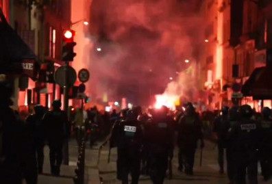 Во Франции начались массовые протесты после победы партии Ле Пен в первом туре