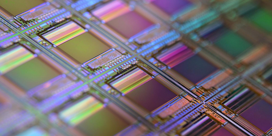 Nvidia объявила о возобновлении производства чипов для Китая