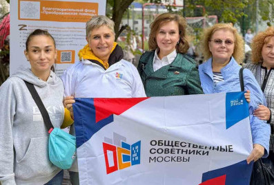 Московские активисты отправили участникам СВО 960 тысяч окопных свечей