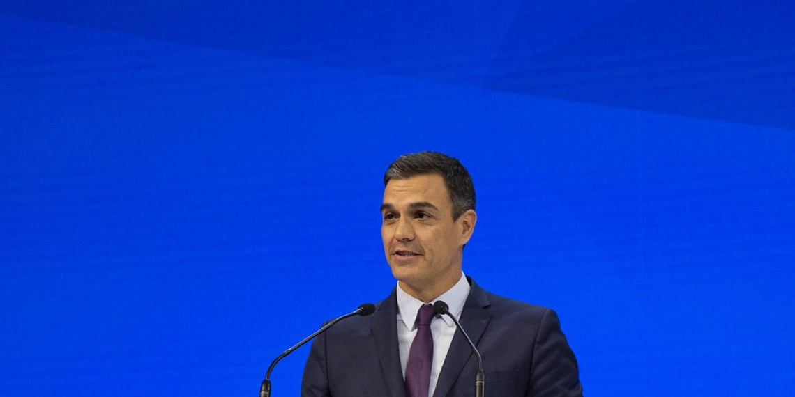 Премьер Испании ответил на угрозы приостановки членства в НАТО