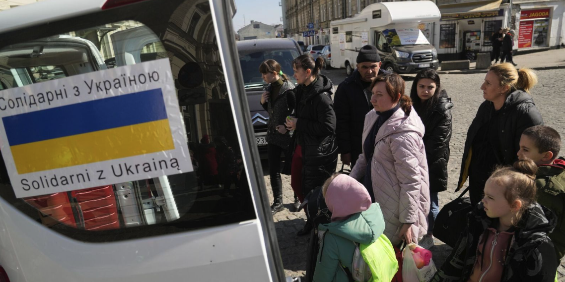 Польский генерал Скжипчак предложил мобилизовать украинских беженцев в Европе