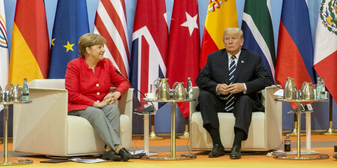 Меркель рассказал, почему Трамп отказался пожать ей руку в Белом доме