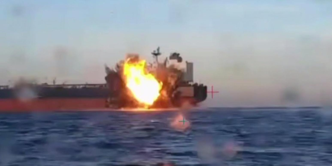 Оператор турецкого танкера рассказал о взрывах на судне близ Сенегала