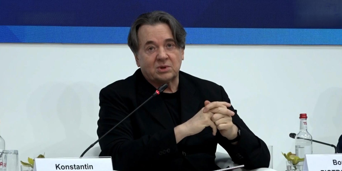Эрнст рассказал о перезапуске "Фабрики звезд"