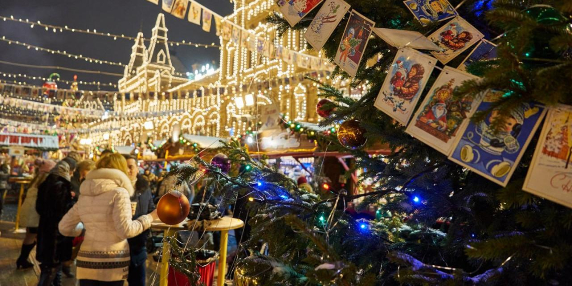 В Москве открылся традиционный фестиваль "Путешествие в Рождество"