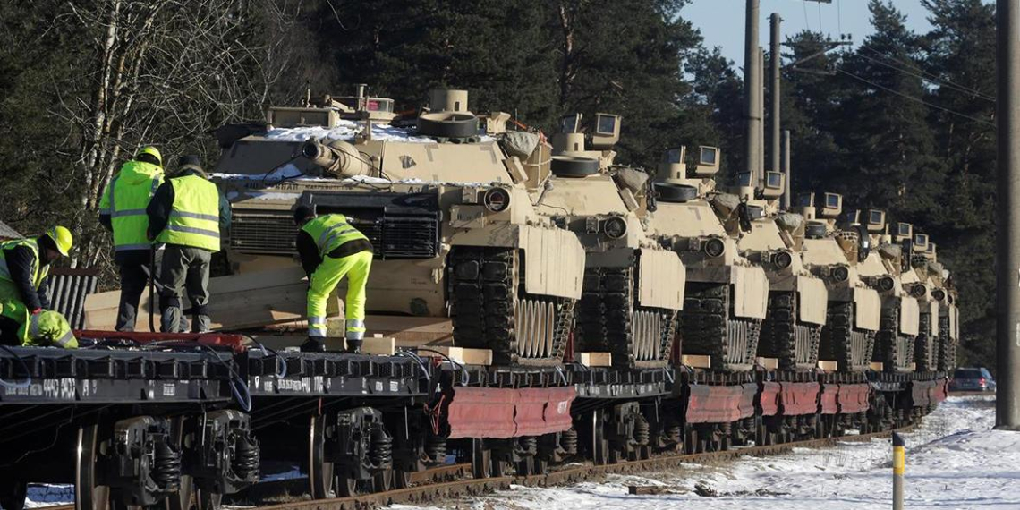 Politico: Евросоюз и США наращивают поставки оружия Киеву постепенно, боясь ядерного ответа
