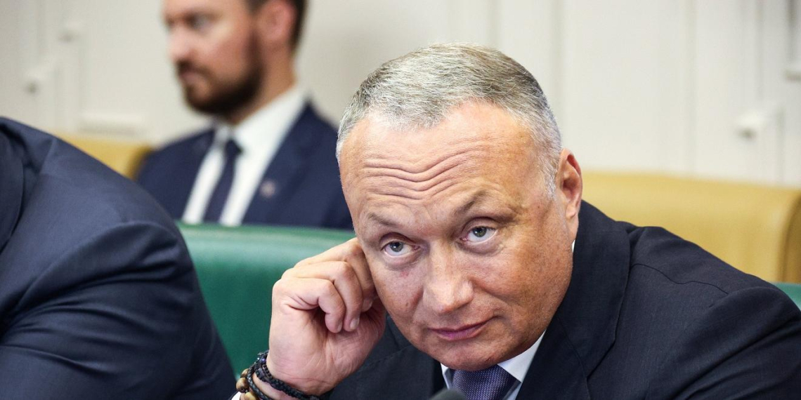 Сенатор Савельев лишен неприкосновенности по запросу Генпрокуратуры из-за дела об убийстве