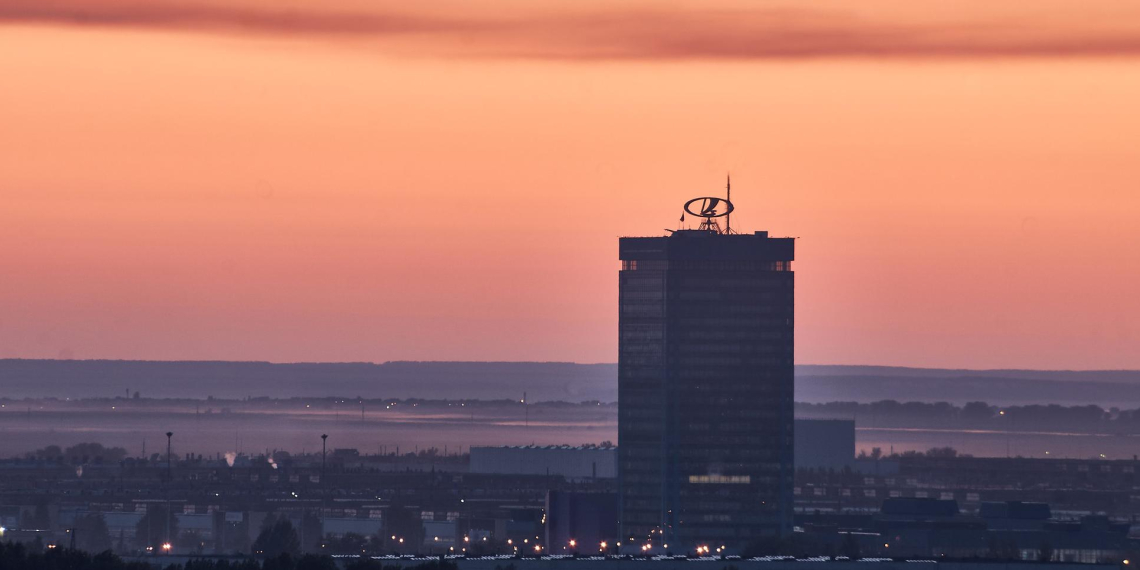 В АвтоВАЗе пожаловались на худшие за 20 лет месяцы для российского авторынка