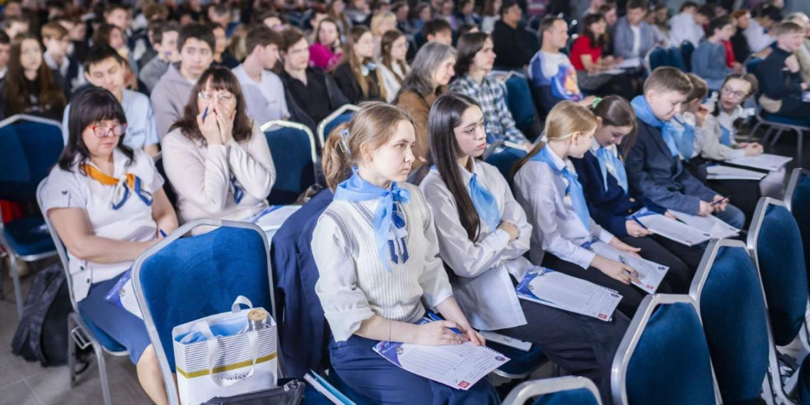 Более полумиллиона россиян приняли участие во Всероссийском космическом диктанте 