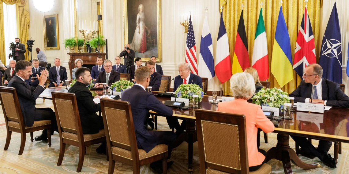 Spiegel: Мерц и Макрон предупредили Зеленского о "большой угрозе"