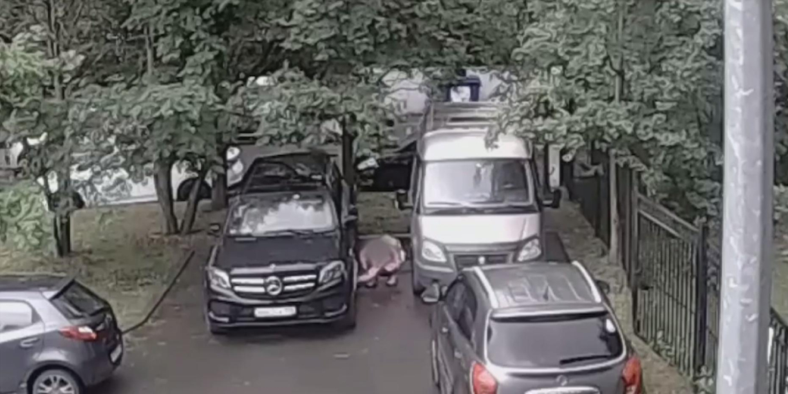ФСБ задержала в Петербурге девушку после установки бомбы под машину