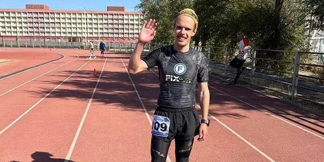 Россиянин Илья Заборский стал победителем ультрамарафона "6 дней Франции"