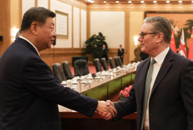 Си Цзиньпин рассказал Стармеру, за какие английские команды болеет