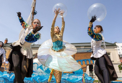 На фестивале "Москва – на волне. Рыбная неделя" покажут спектакли и морское шоу