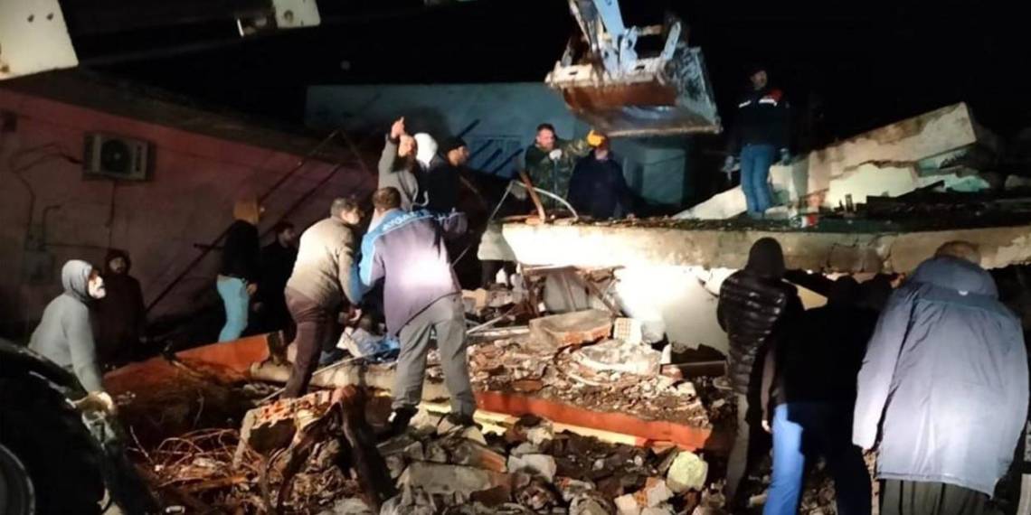 Мощное землетрясение в Турции и Сирии унесло жизни более 500 человек, несколько тысяч раненых