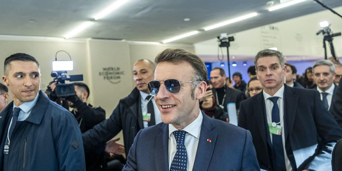 Макрон: Европа сменила зависимость от России на зависимость от США