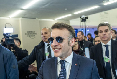 Макрон: Европа сменила зависимость от России на зависимость от США