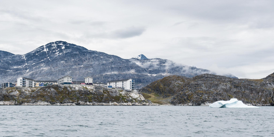 Bloomberg: Европа может отдать Гренландию США в попытке угодить Трампу