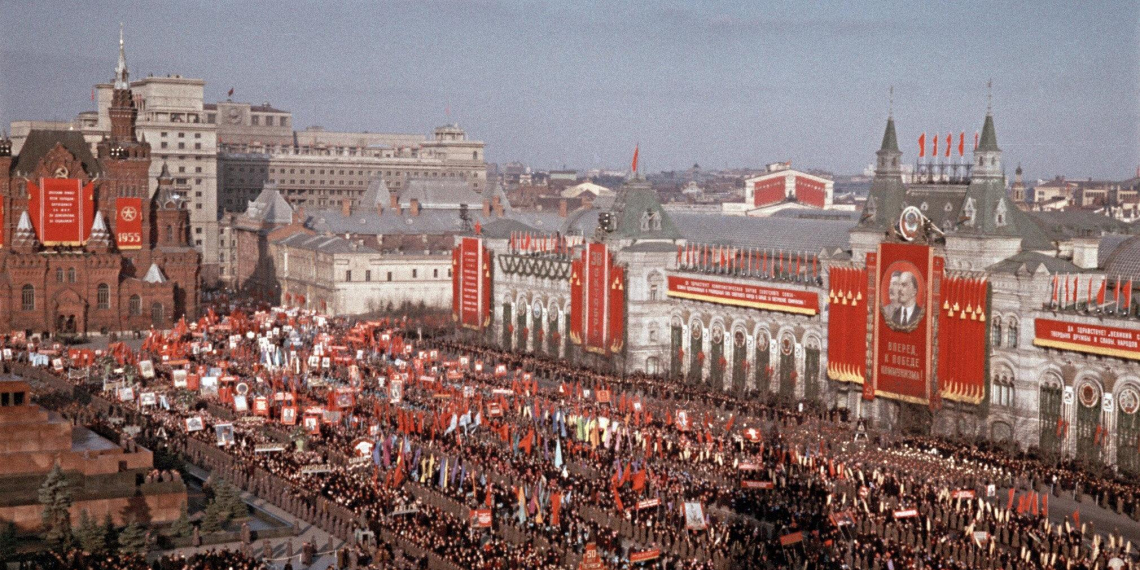 Политолог Бобров: 100-летие образования Советского Союза – это не только праздник, но и определенный рубеж