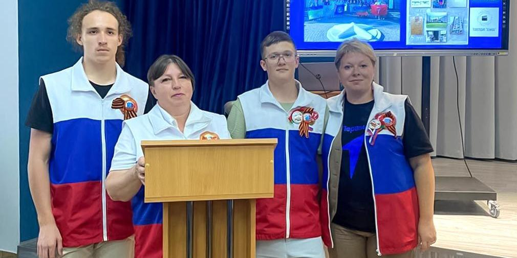Столичные школьники проводят акции по сбору вещей для участников СВО