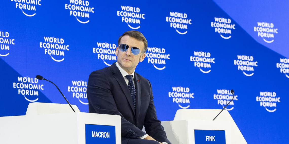 Макрон начал готовиться к диалогу с Путиным