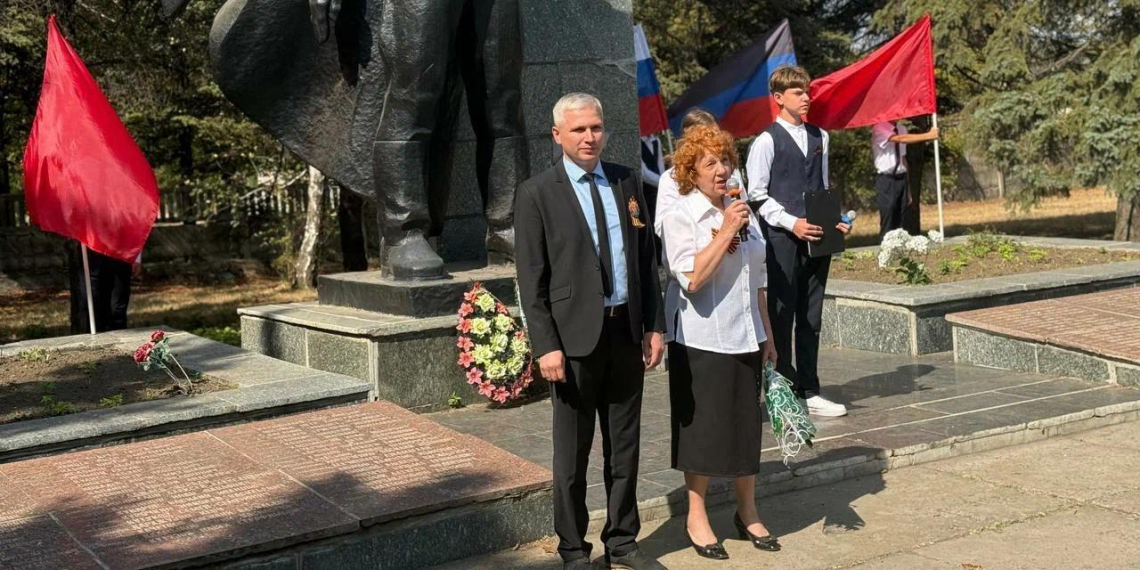 В Донецке отметили 82-ю годовщину освобождения от немецко-фашистских захватчиков