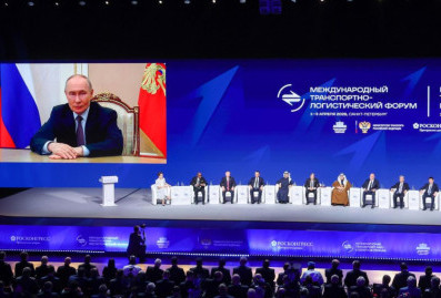 На МТЛФ обсудили развитие пяти ключевых международных транспортных коридоров России
