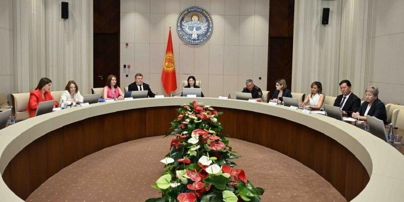 Детские омбудсмены СНГ обсудили трудоустройство подростков и помощь семьям в кризисе