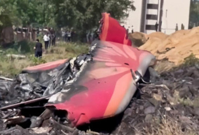 Крушение Boeing-787 в Индии попало на видео