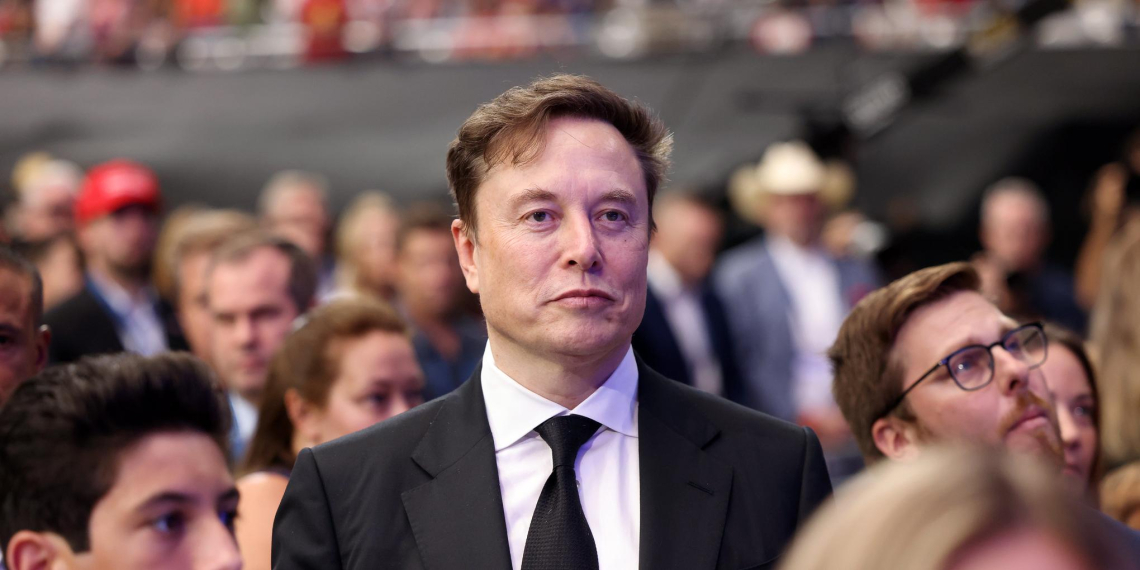 Илон Маск призвал раздавать деньги потерявшим работу из-за ИИ