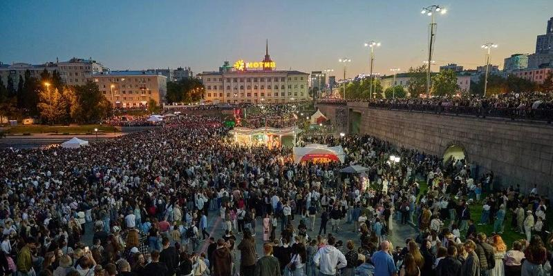 "Уральская ночь музыки" прошла в Екатеринбурге: 110 площадок и 450 тысяч зрителей 