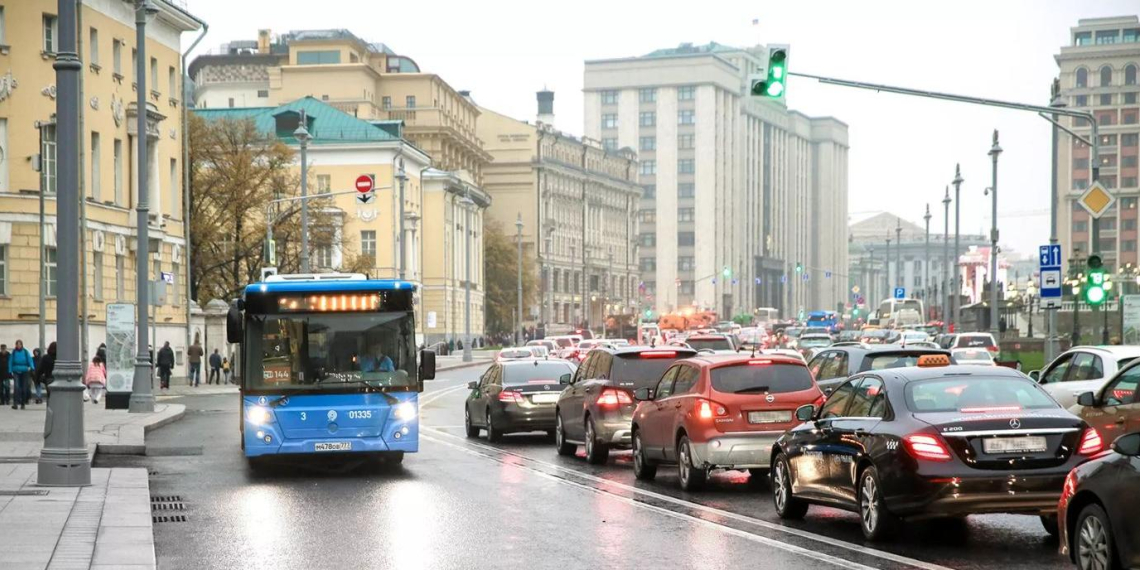 Собянин: на западе Москвы выполнено 57 дорожных улучшений, инициированных москвичами